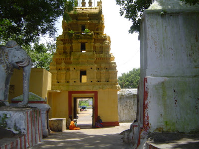 Main Gopuram inside view.JPG